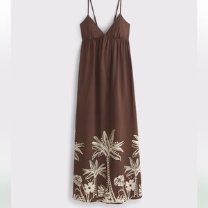 Abercrombie & Fitch Bra-Free Clasp-Back Flowt Maxi Dress